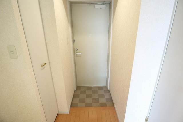 サヴォイエクセルシオール　9階の玄関|別号室です、現状優先になります。