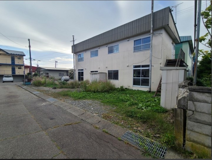  北海道日高郡新ひだか町　全空アパートのその他