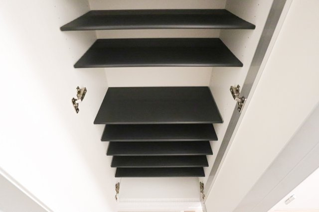 サヴォイラコートワジー　2階の収納|別号室のものです。現状優先になります。