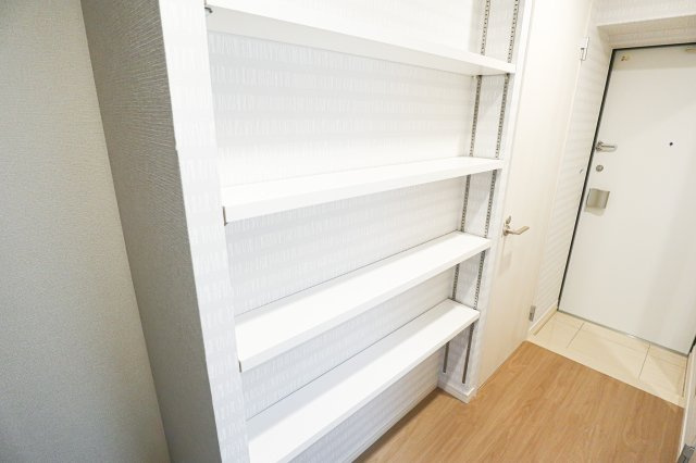 サヴォイラコートワジー　2階の収納|別号室のものです。現状優先になります。