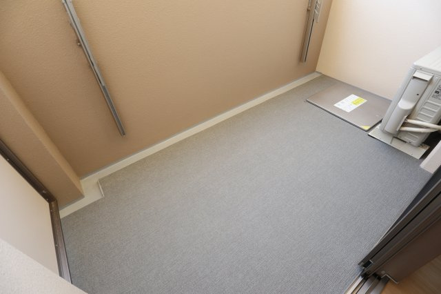 サヴォイラコートワジー　2階のバルコニー|別号室のものです。現状優先になります。