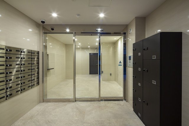 サヴォイラコートワジー　2階のエントランス