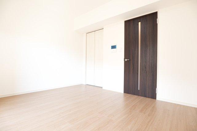 サヴォイラコートワジー　2階の居間・リビング|別号室のものです。現状優先になります。