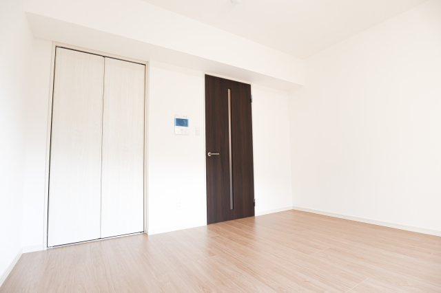 サヴォイラコートワジー　2階の居間・リビング|別号室のものです。現状優先になります。