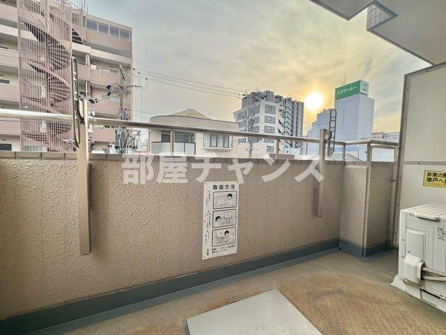 音羽壱番館金山のバルコニー