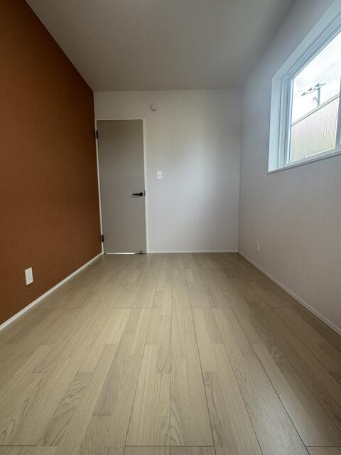 阿南市領家町室ノ内新築の洋室