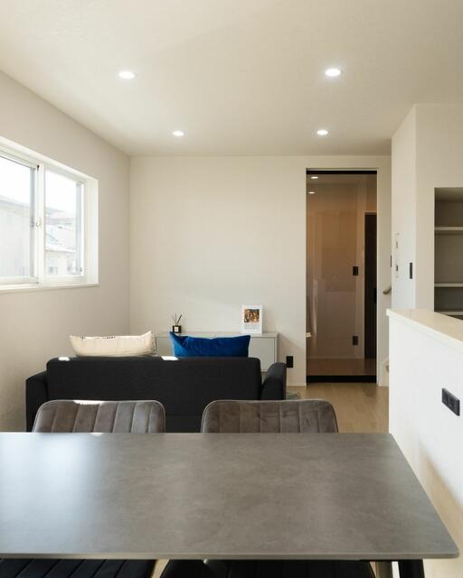 阿南市領家町室ノ内新築の居間・リビング