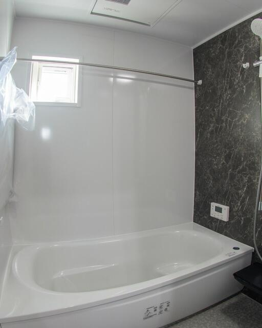 阿南市領家町室ノ内新築の浴室