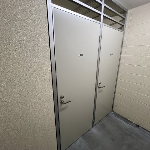 ベルシー室蘭の玄関