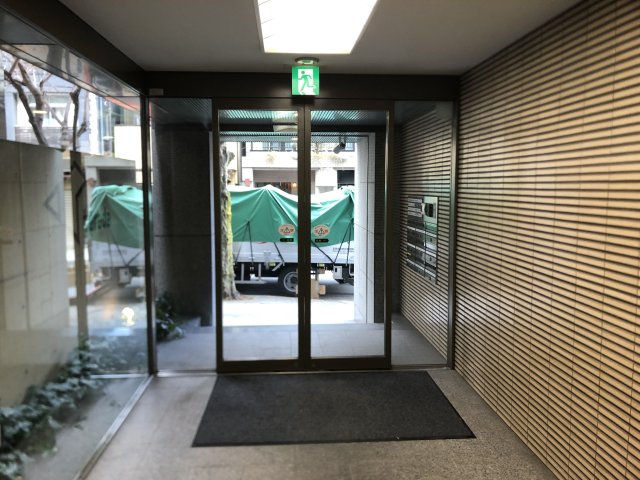 大阪市中央区上町１丁目の店舗事務所のロビー