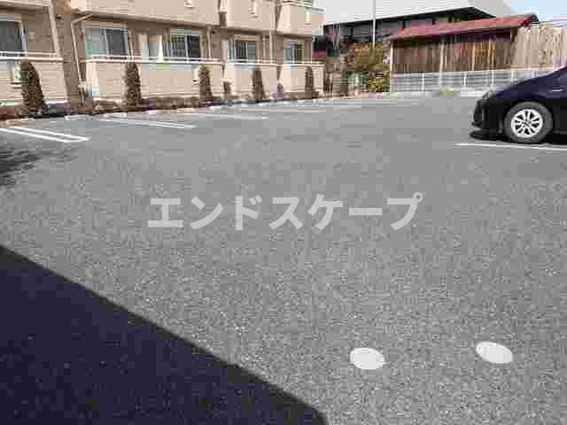 ミントハウスの駐車場|高崎、前橋のお部屋探しはエンドスケープまで！お客様の理想お聞かせ下さい♪