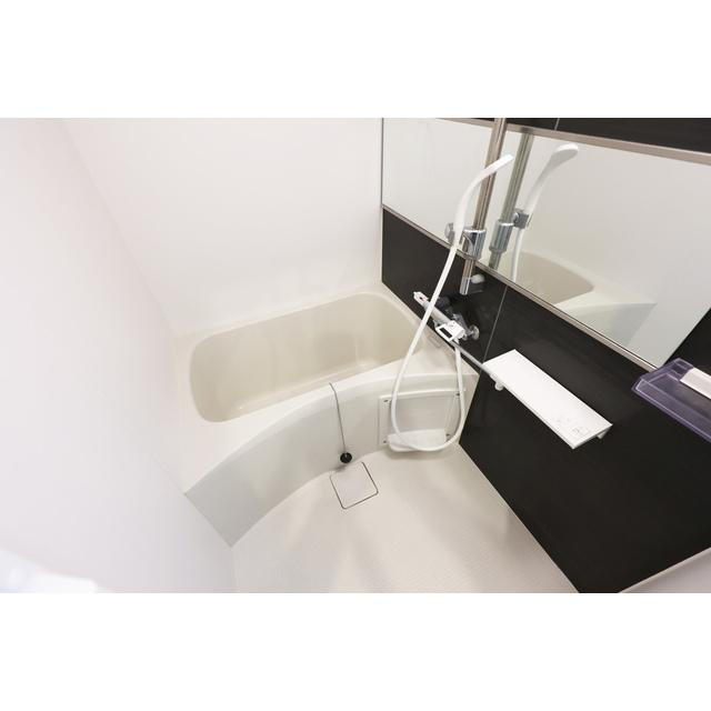 プレアデス千里山田の浴室