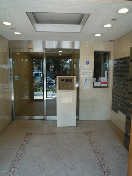 サンテミリオン目白台のエントランス