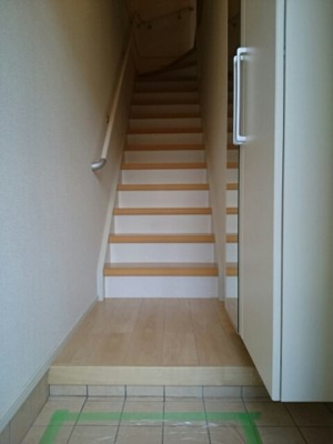 【玄関】 | マンテーレ | 明るい玄関です