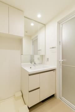 【独立洗面台】 | プレノ清澄庭園 | 独立洗面化粧台が付いています