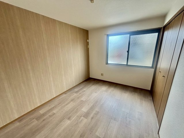 ビューラー高砂　B棟の洋室