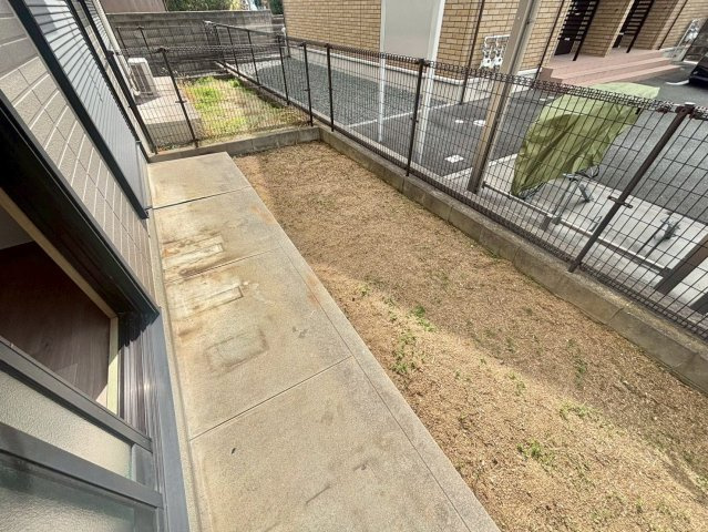 ビューラー高砂　B棟の庭