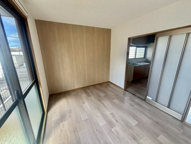 ビューラー高砂　B棟の洋室