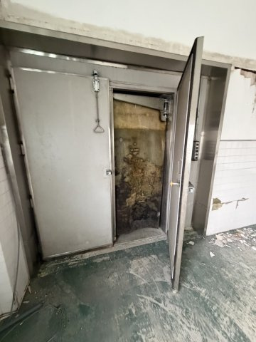 泉南郡岬町淡輪 貸工場.倉庫の内装|1F冷蔵室　②