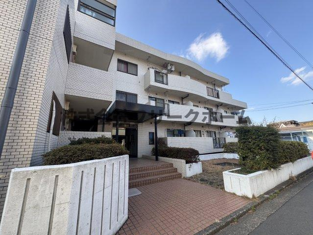 武蔵野市吉祥寺本町４丁目の賃貸マンションのエントランス