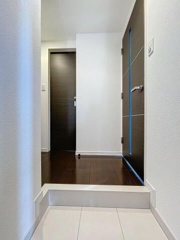 スカイコート本郷東大前弐番館の玄関