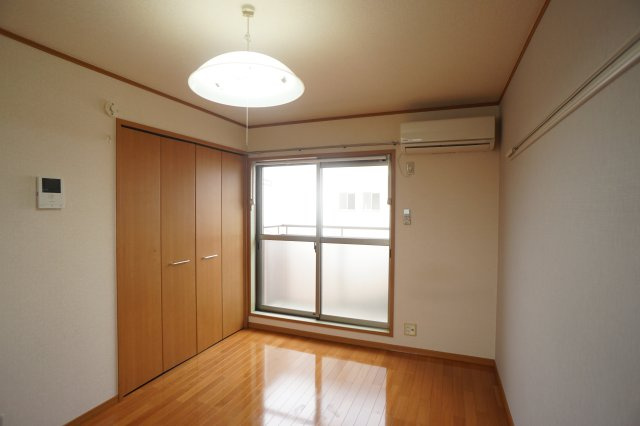 ルーチェ本町の居間・リビング