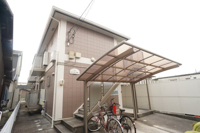 ルーチェ本町のエントランス