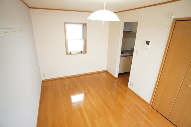 ルーチェ本町の居間・リビング