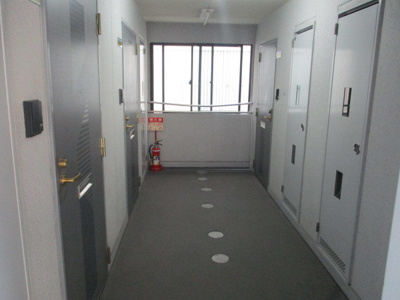 【その他共用部分】 | プレジデント豊新 | 共用部廊下