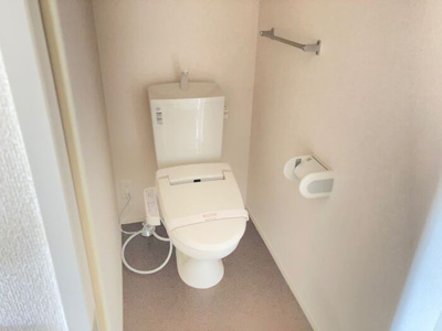 【トイレ】 | イーストコテージ | ※別号室参考写真
