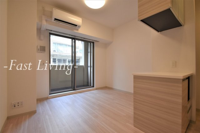 CASA EST CORTAの居間・リビング