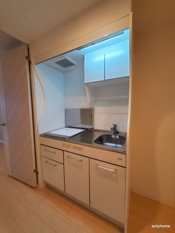 SERENiTE本町エコート　仲介手数料無料のキッチン