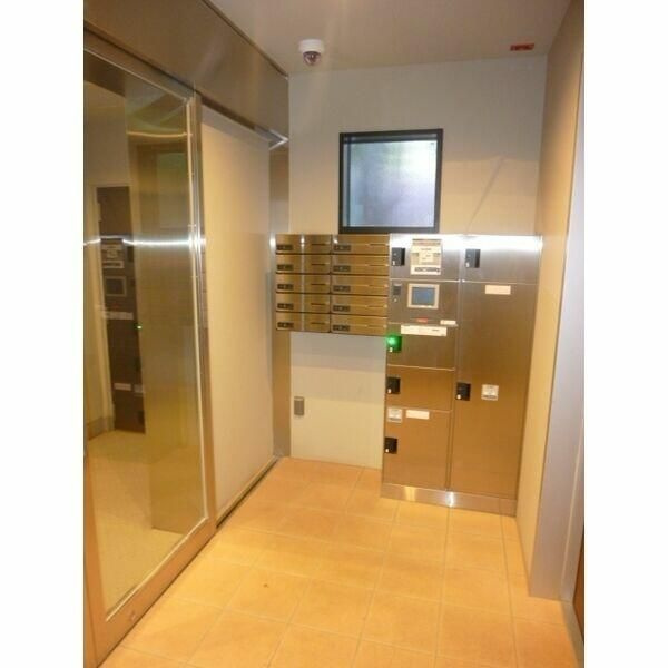 クレイン西日暮里の設備|メールボックス・宅配ボックス