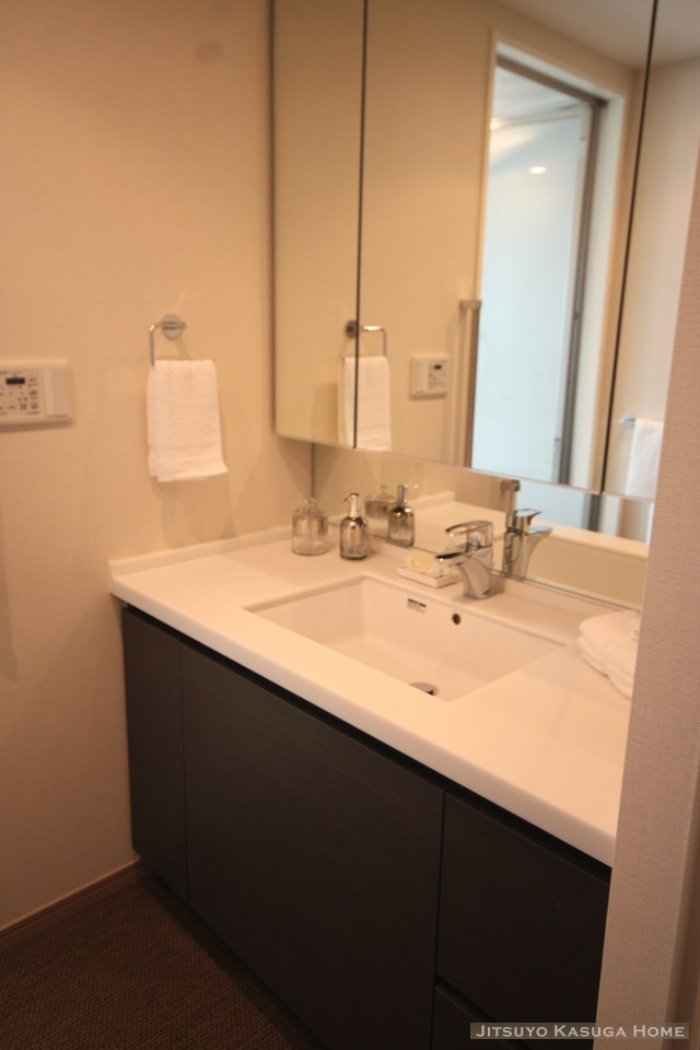 【洗面所】