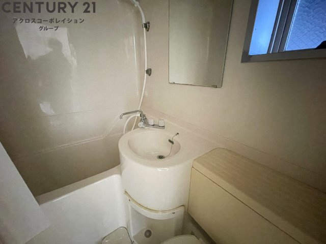 浴室内に洗面台付き！