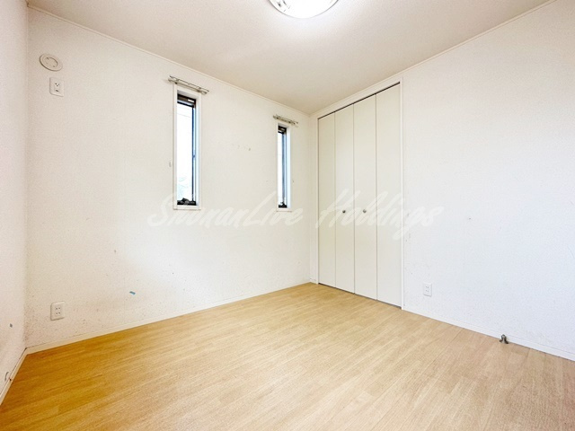 藤沢市土棚のアパートの居間・リビング