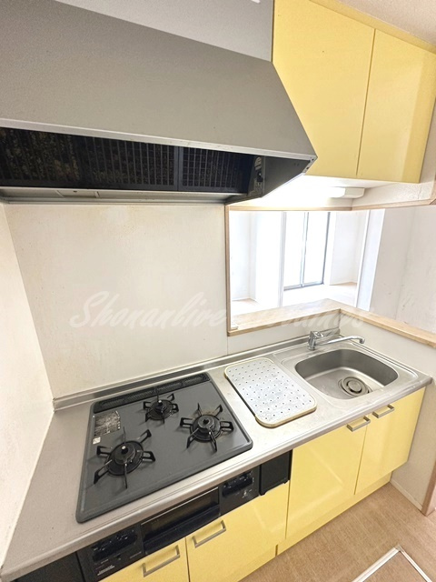 藤沢市土棚のアパートのキッチン