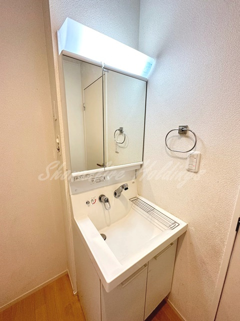 藤沢市土棚のアパートの洗面所