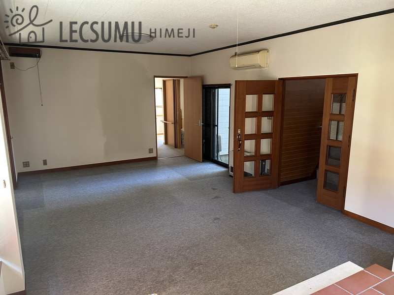 姫路市白鳥台2丁目/中古戸建の居間・リビング