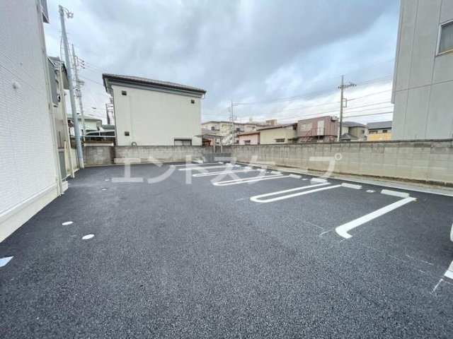 アルカディアの駐車場|高崎、前橋エリアのお部屋探しはエンドスケープまで！お客様の理想お聞かせ下さい♪