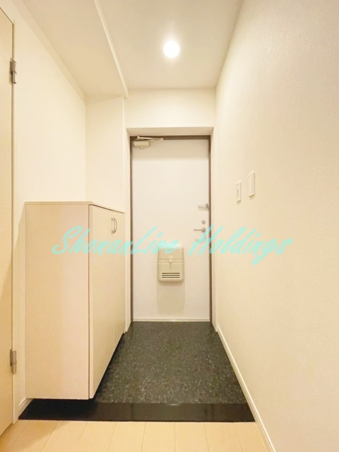 鎌倉市山崎の賃貸マンションの玄関|お履き物が多い方にもおすすめ♪