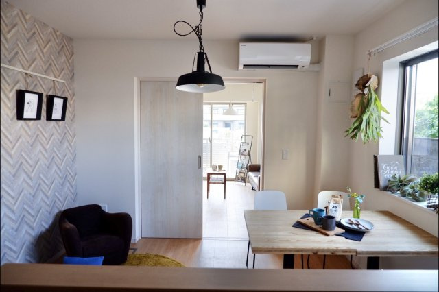 シャルパンティエの居間・リビング