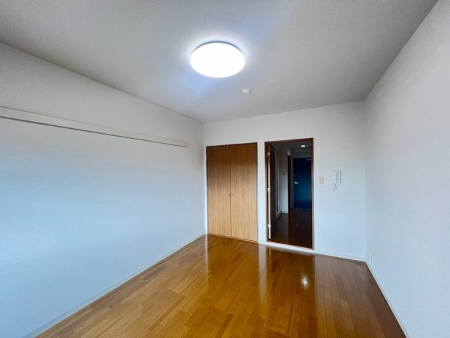 シプレスの寝室