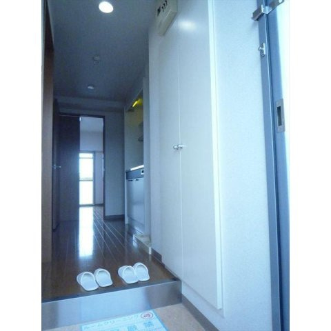 シプレスの玄関