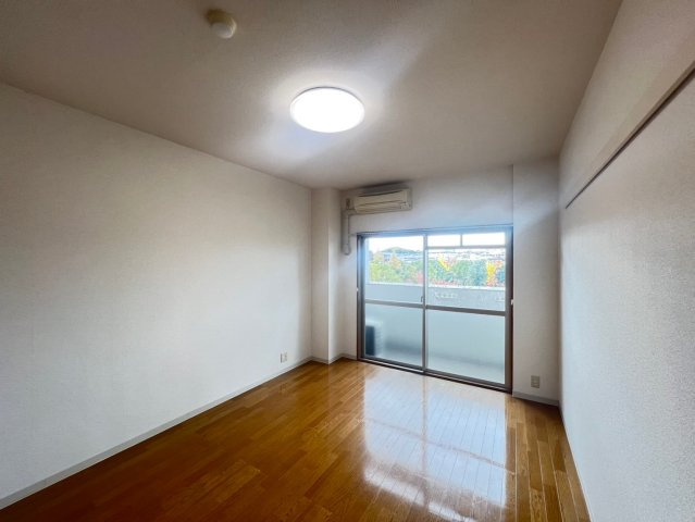 シプレスの居間・リビング