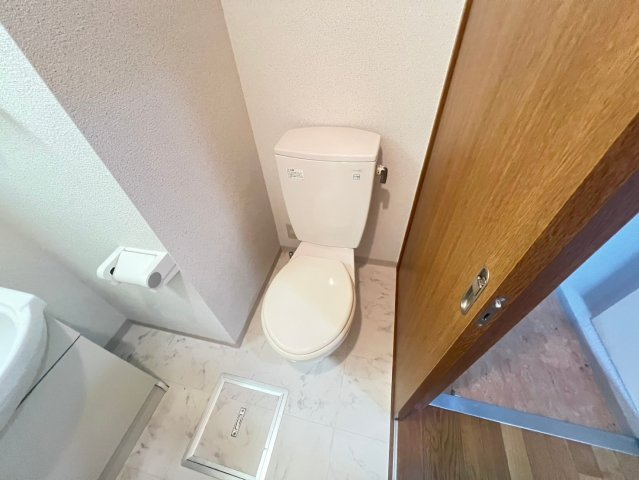 シプレスのトイレ