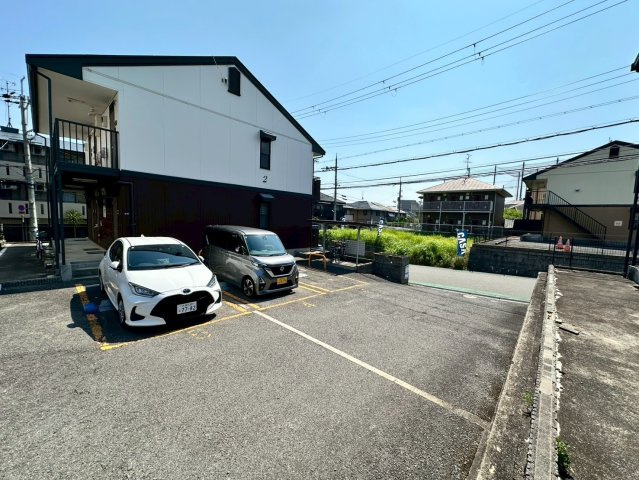 ハイツサン幸Ⅲの駐車場