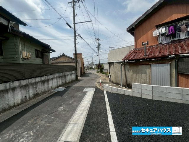 【本日ご案内可能】みよし市三好町　全2棟の前面道路含む現地写真|事前予約にて現地ご見学いただけます！お気軽にお問い合わせください♪
■株式会社　セキュアハウス■
住宅ローンに強く、知識、経験豊富なスタッフ在籍
お客様に寄り添い、ご成約後もサポート致します。　　　　