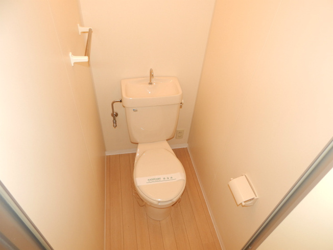【トイレ】 | プリオールＺＥＮ | 落ち着いた色調のトイレです