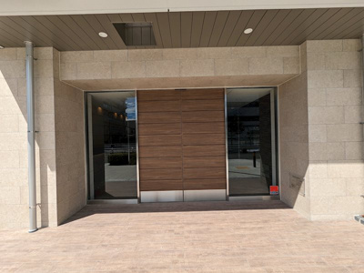 【エントランス】 | エスリード大阪ザ・ルクス